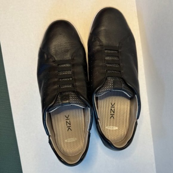 Kizik Women’s Miami Slip On 9.5 Wide (9.5W) - fits like 10W - Picture 7 of 11